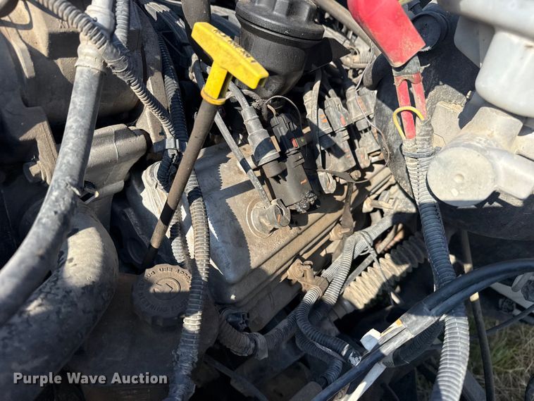 image for item DJ7768 2004 Dodge Ram 1500 Quad Cab pickup truck