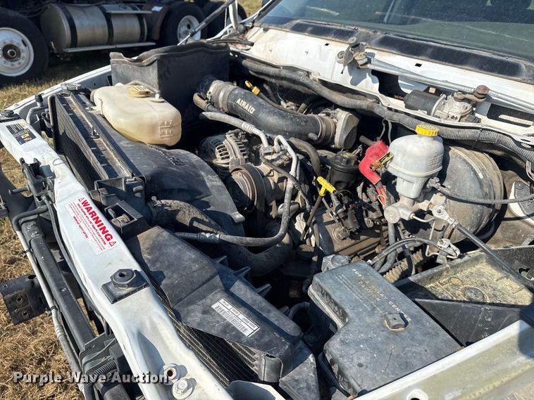 image for item DJ7768 2004 Dodge Ram 1500 Quad Cab pickup truck