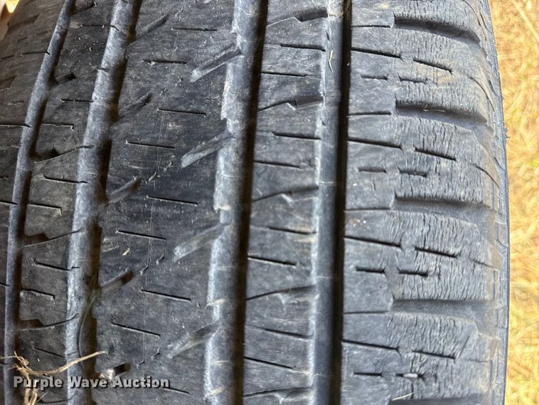 image for item DJ7768 2004 Dodge Ram 1500 Quad Cab pickup truck