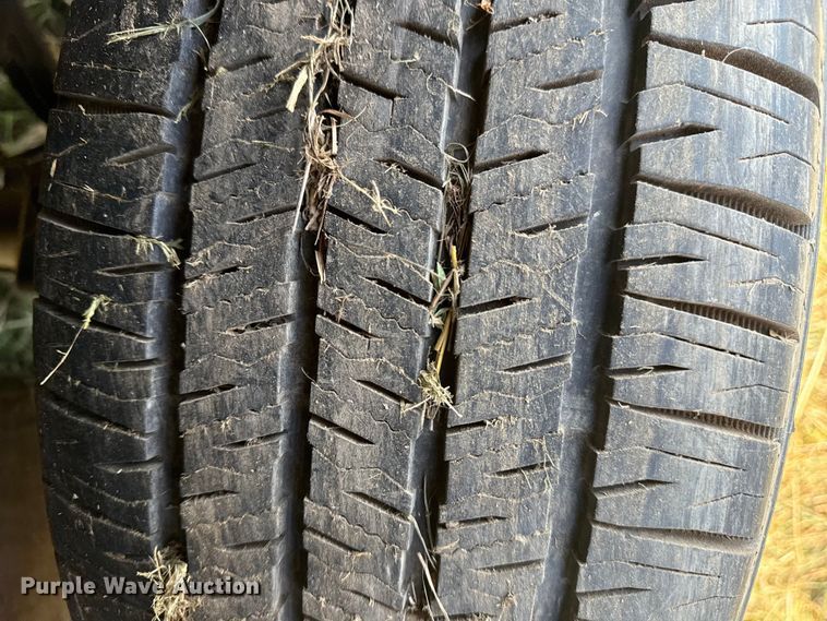 image for item DJ7768 2004 Dodge Ram 1500 Quad Cab pickup truck