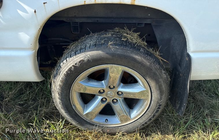 image for item DJ7768 2004 Dodge Ram 1500 Quad Cab pickup truck