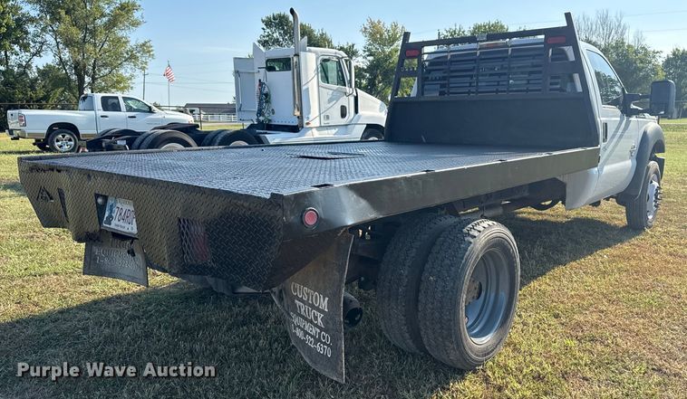 image for item DJ7769 2012 Ford F550 flatbed truck