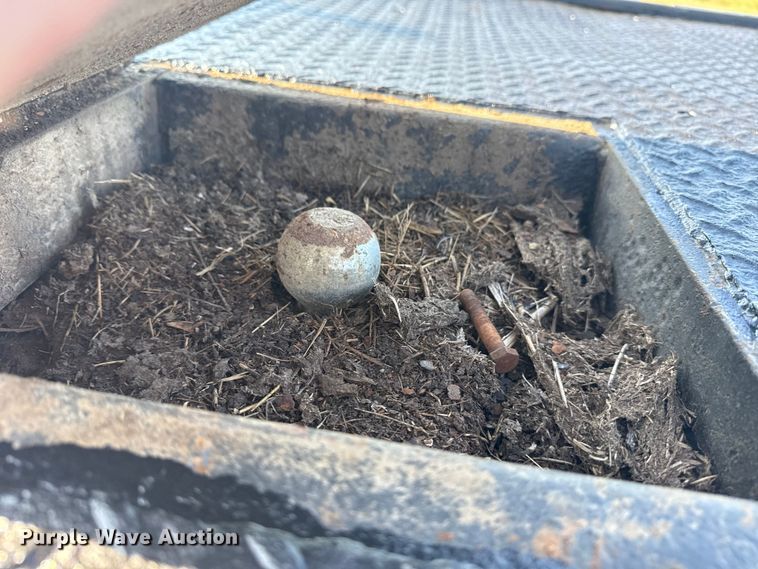 image for item DJ7769 2012 Ford F550 flatbed truck