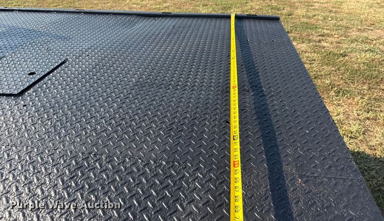 image for item DJ7769 2012 Ford F550 flatbed truck