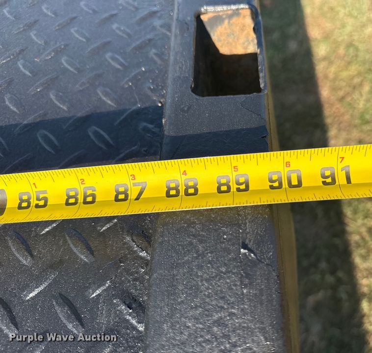 image for item DJ7769 2012 Ford F550 flatbed truck