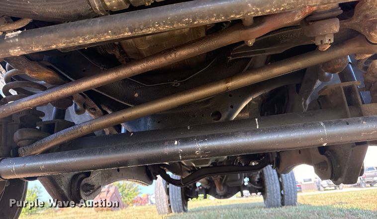 image for item DJ7769 2012 Ford F550 flatbed truck