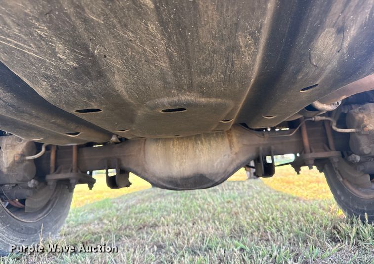 image for item DJ7769 2012 Ford F550 flatbed truck