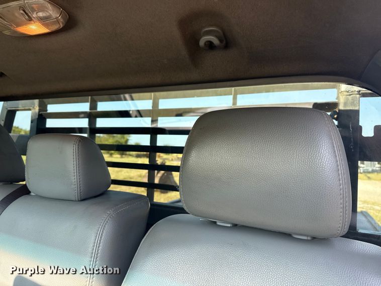 image for item DJ7769 2012 Ford F550 flatbed truck