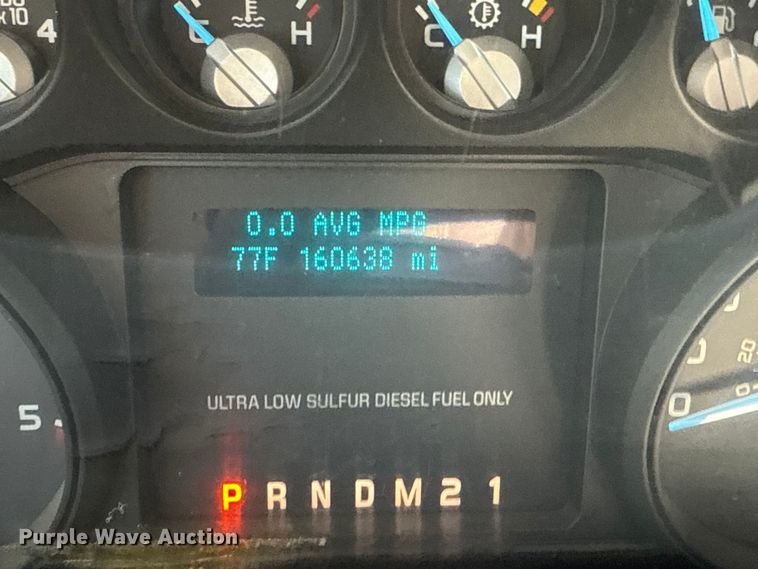 image for item DJ7769 2012 Ford F550 flatbed truck