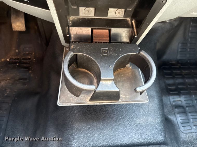 image for item DJ7769 2012 Ford F550 flatbed truck