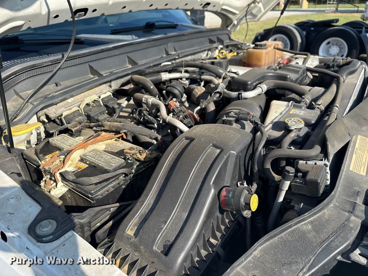 image for item DJ7769 2012 Ford F550 flatbed truck