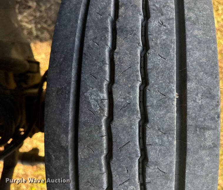 image for item DJ7769 2012 Ford F550 flatbed truck