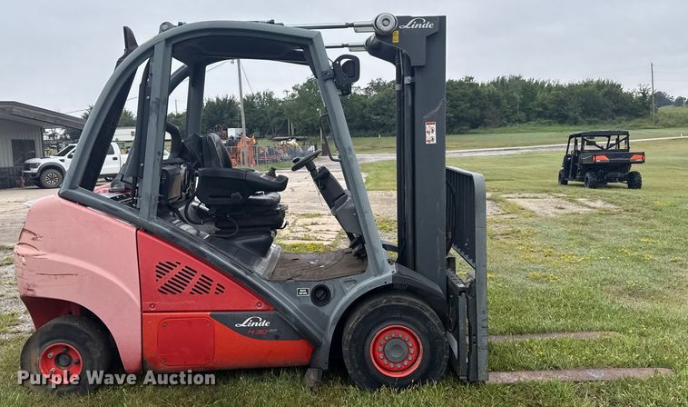 image for item DJ7778 2015 Linde H30D forklift