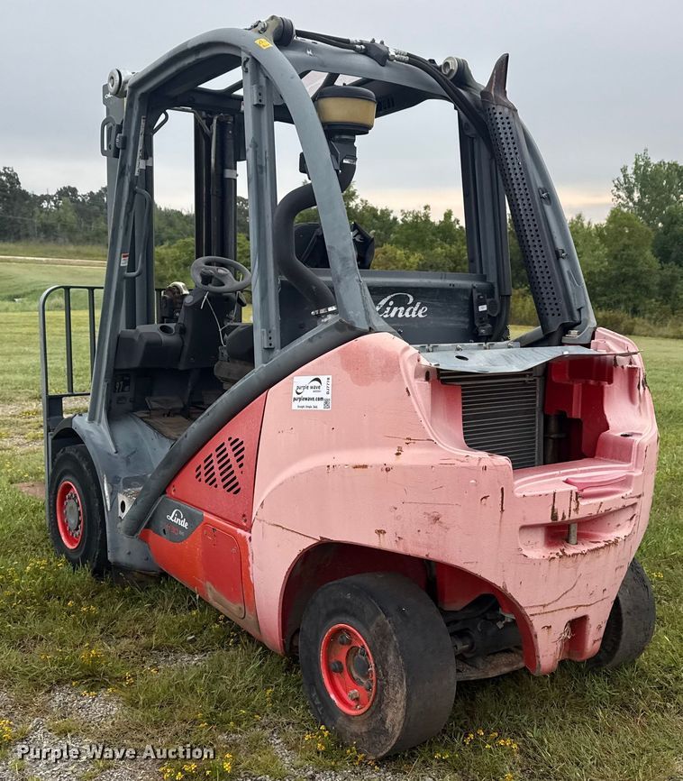 image for item DJ7778 2015 Linde H30D forklift