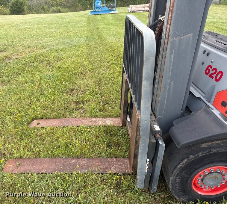 image for item DJ7778 2015 Linde H30D forklift