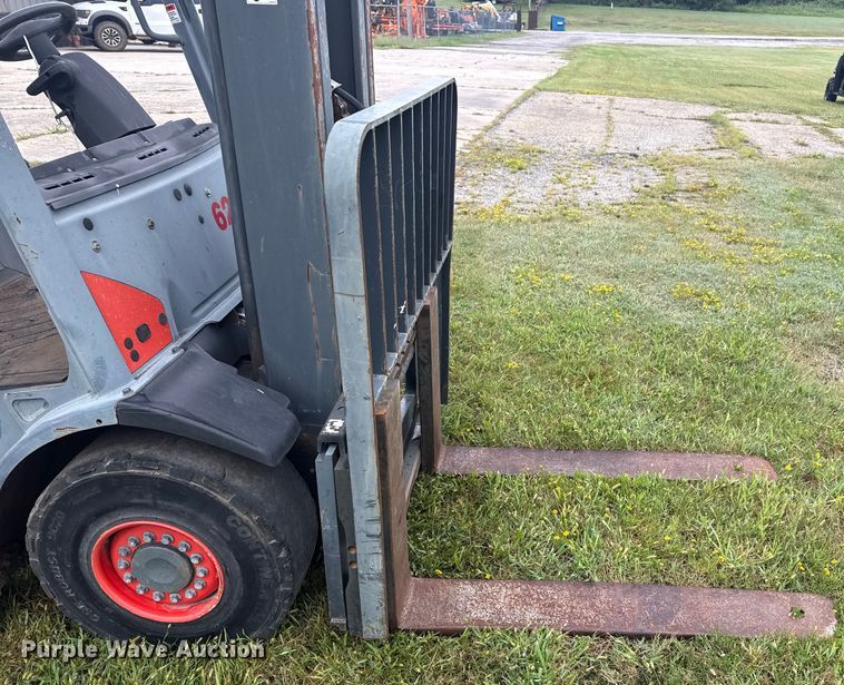 image for item DJ7778 2015 Linde H30D forklift