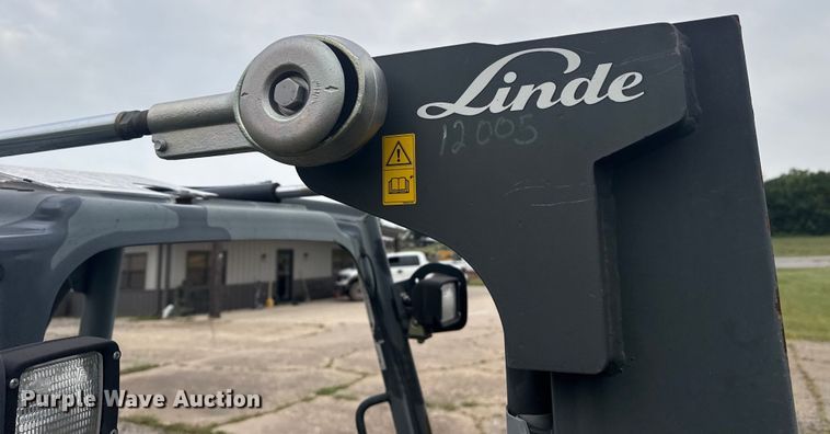 image for item DJ7778 2015 Linde H30D forklift