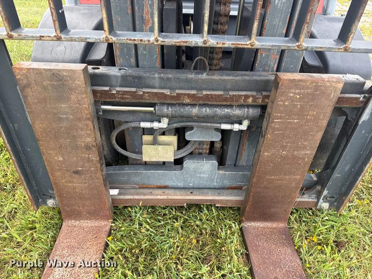 image for item DJ7778 2015 Linde H30D forklift