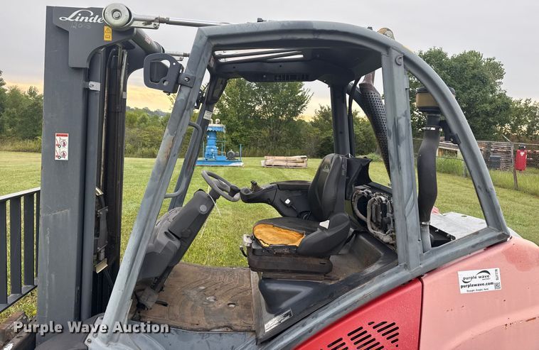 image for item DJ7778 2015 Linde H30D forklift