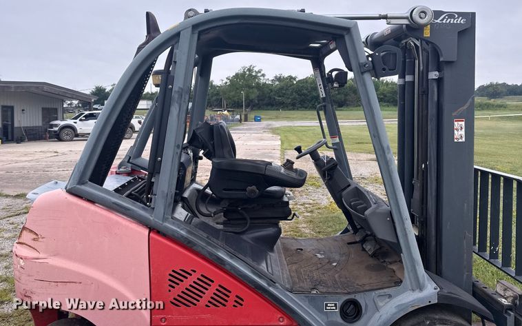 image for item DJ7778 2015 Linde H30D forklift