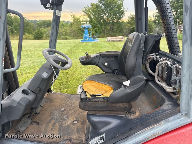 image for item DJ7778 2015 Linde H30D forklift