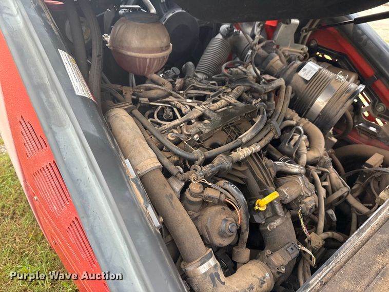 image for item DJ7778 2015 Linde H30D forklift