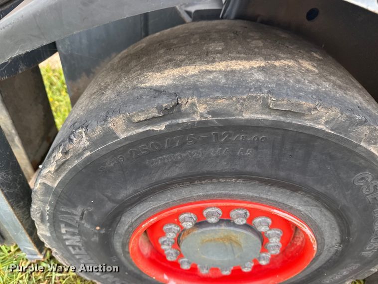 image for item DJ7778 2015 Linde H30D forklift