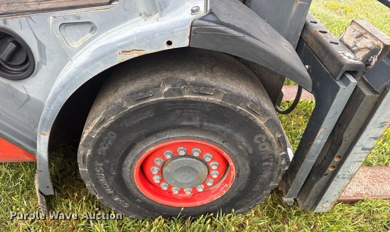 image for item DJ7778 2015 Linde H30D forklift