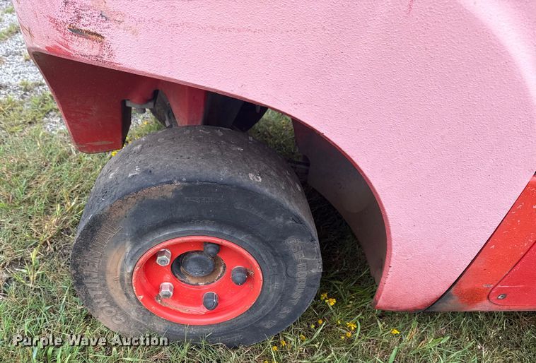 image for item DJ7778 2015 Linde H30D forklift