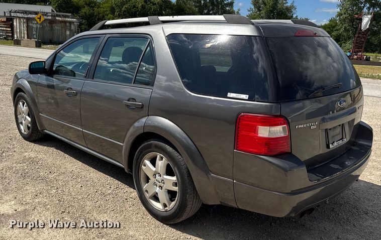 image for item DJ9710 2006 Ford Freestyle SUV