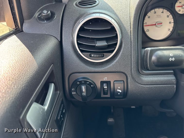 image for item DJ9710 2006 Ford Freestyle SUV