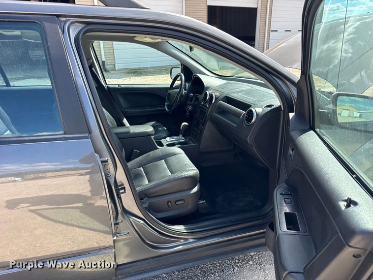 image for item DJ9710 2006 Ford Freestyle SUV