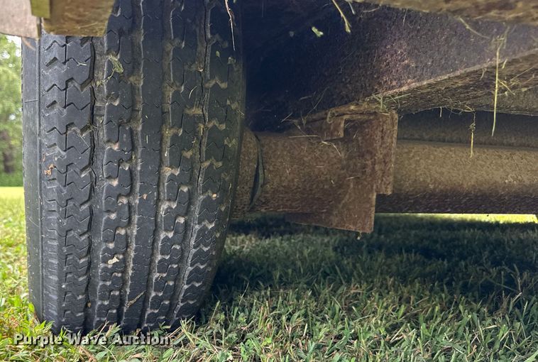 image for item DJ9714 2002 Cargo Mate enclosed cargo trailer