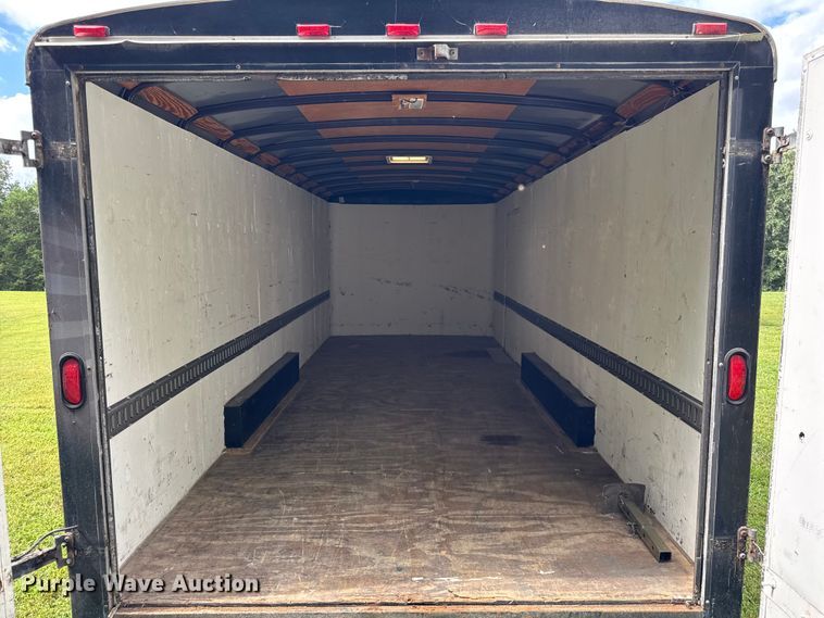 image for item DJ9715 2004 Cargo Mate CM820TA2 enclosed cargo trailer
