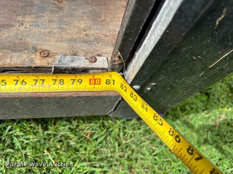 image for item DJ9715 2004 Cargo Mate CM820TA2 enclosed cargo trailer