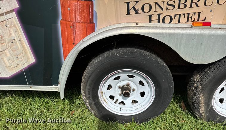 image for item DJ9715 2004 Cargo Mate CM820TA2 enclosed cargo trailer