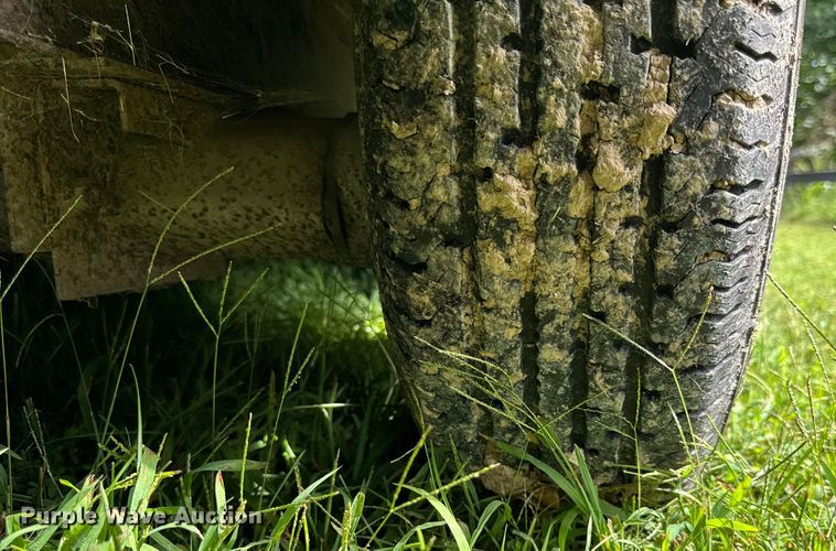 image for item DJ9715 2004 Cargo Mate CM820TA2 enclosed cargo trailer