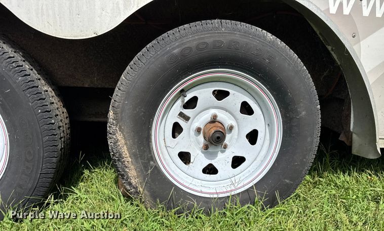 image for item DJ9715 2004 Cargo Mate CM820TA2 enclosed cargo trailer