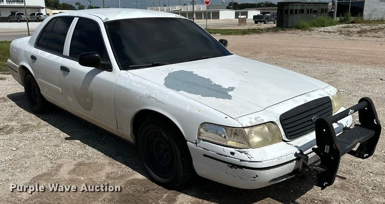image for item DP8846 2000 Ford Crown Victoria Police Interceptor 
