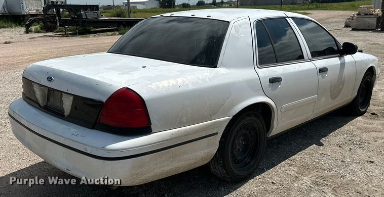 image for item DP8846 2000 Ford Crown Victoria Police Interceptor 
