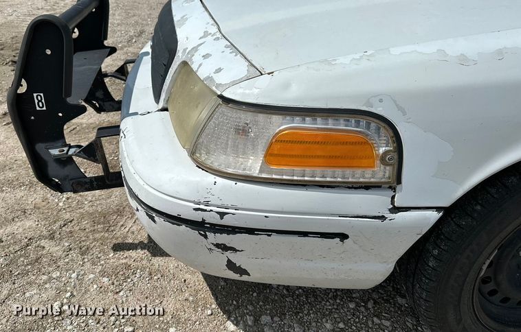 image for item DP8846 2000 Ford Crown Victoria Police Interceptor 