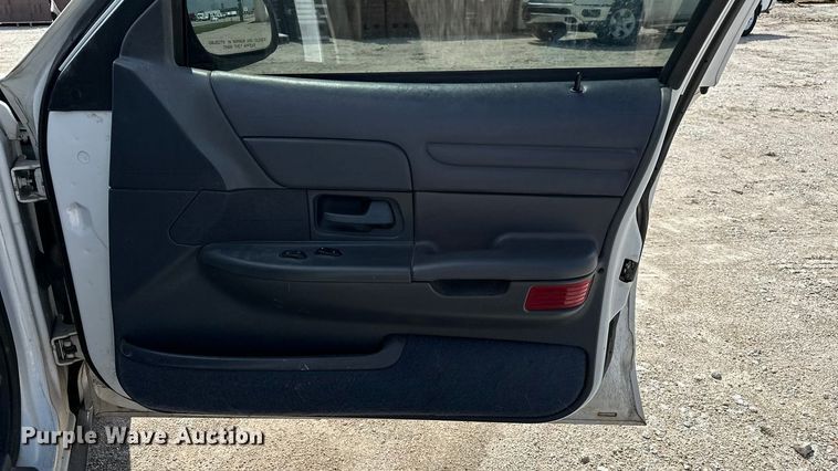 image for item DP8846 2000 Ford Crown Victoria Police Interceptor 