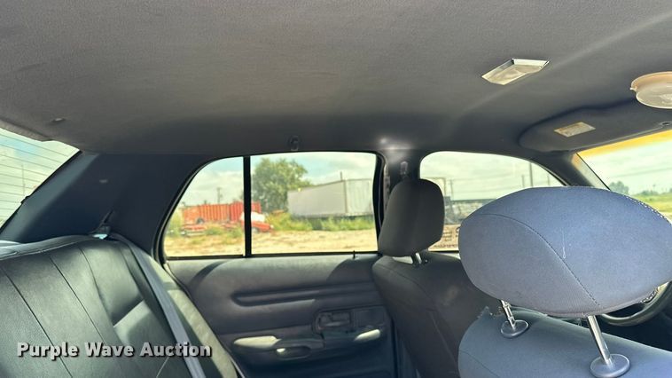 image for item DP8846 2000 Ford Crown Victoria Police Interceptor 