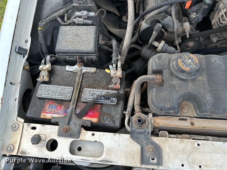 image for item DP8846 2000 Ford Crown Victoria Police Interceptor 