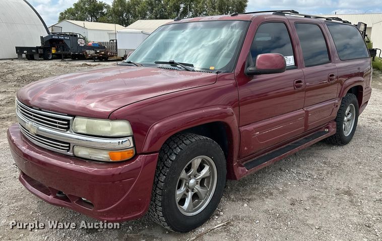 image for item DP8847 2004 Chevrolet Suburban 1500 SUV