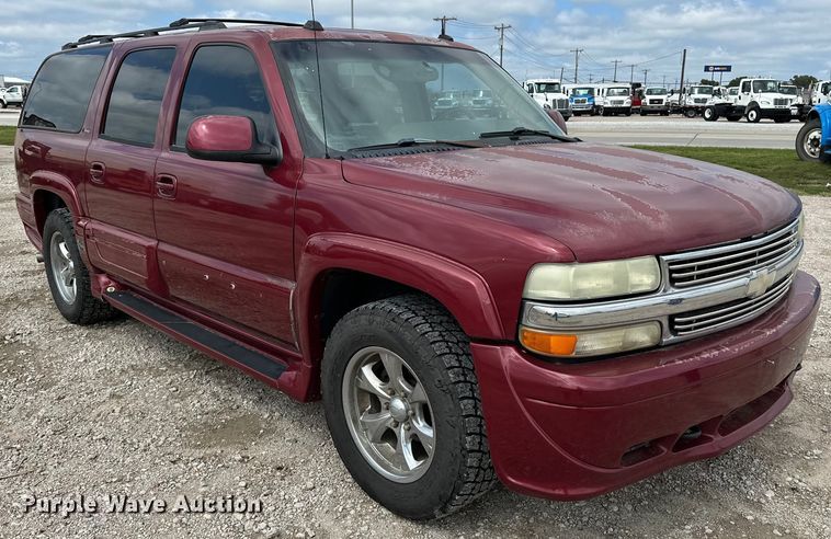 image for item DP8847 2004 Chevrolet Suburban 1500 SUV