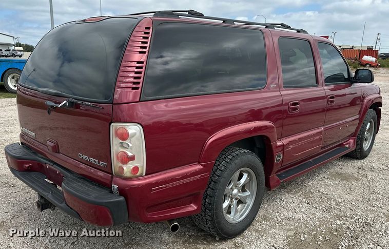 image for item DP8847 2004 Chevrolet Suburban 1500 SUV