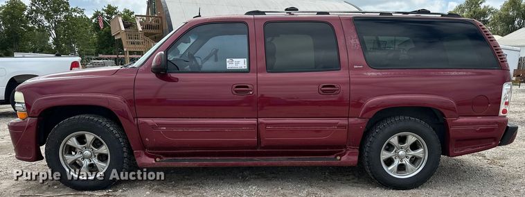 image for item DP8847 2004 Chevrolet Suburban 1500 SUV