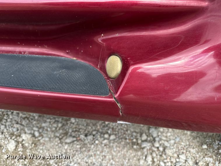 image for item DP8847 2004 Chevrolet Suburban 1500 SUV