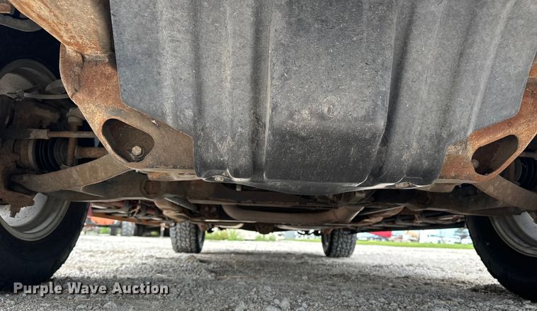 image for item DP8847 2004 Chevrolet Suburban 1500 SUV